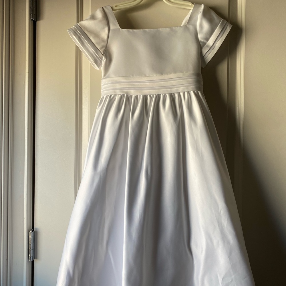 Classic & Modest First Holy Communion Dress